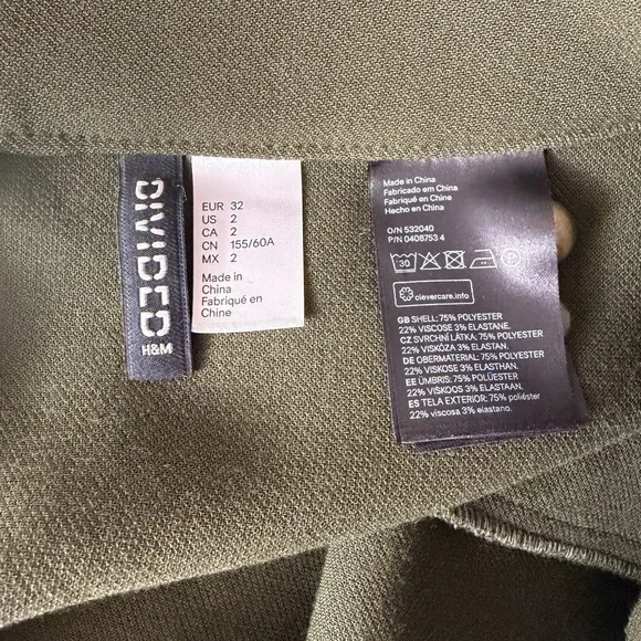 Vintage H&M Dark Green A-Line Skirt with Buttons - Picture 9 of 9